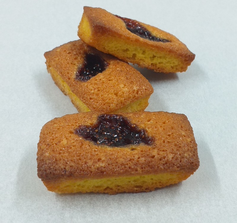 MIGNARDISE FINANCIER FRAISES DES BOIS AU SAFRAN